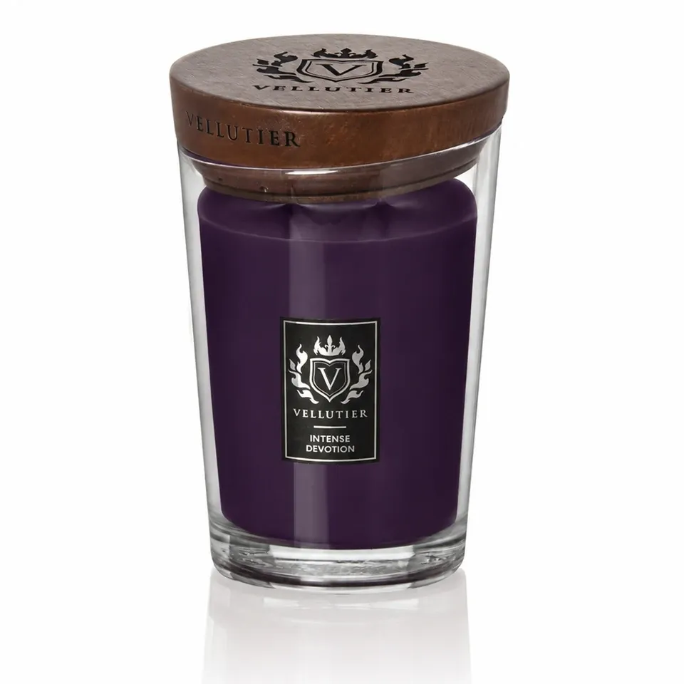 Grote kaars Intense Devotion uit Grand Collection met houten deksel